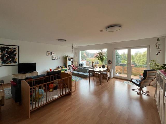Großzügige 3 Zimmer Wohnung mit Gartennutzung