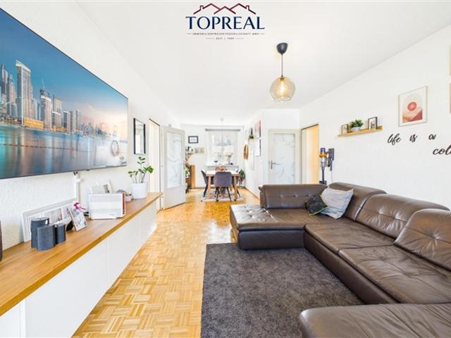 Großzügige 3 Zimmer Wohnung mit Loggia & Badeplatz direkt vor der Haustüre