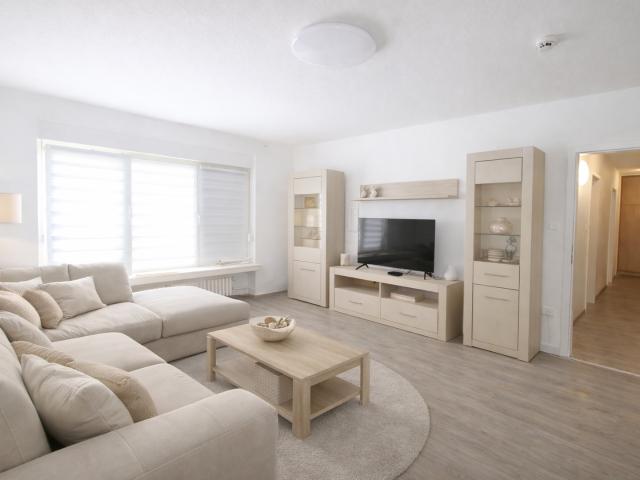 Großzügige 3 Zimmer Wohnung mit offenem Wohn Ess Küchenbereich in Oberhausen – Kernsanierung 2026