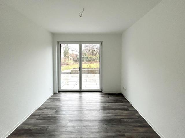 Großzügige 3 Zimmer Wohnung mit schöner Terrasse