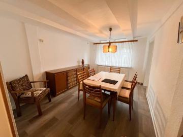 Großzügige 3 Zimmer Wohnung mit saniertem Badezimmer und Garten in Siegen Eiserfeld!