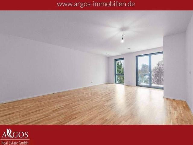 Großzügige 3 Zimmer Wohnung mit sonnigem Balkon in energieeffizientem Neubau Zweitbezug Nähe U Residenzstraße