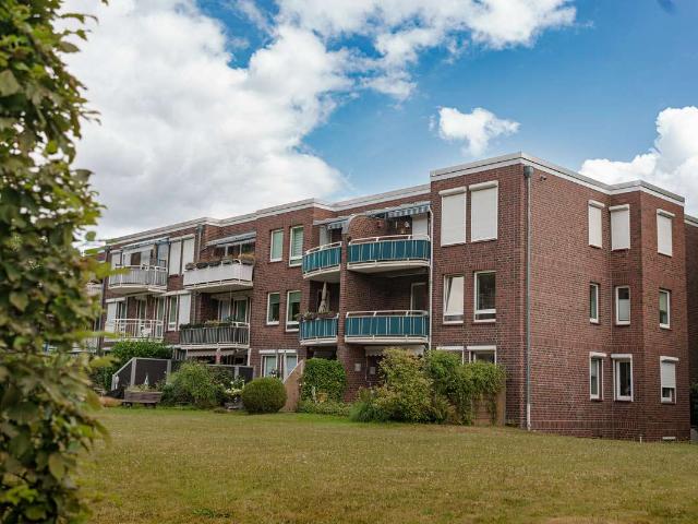 Großzügige 3 Zimmer Wohnung mit Südwest Balkon und Tiefgarage