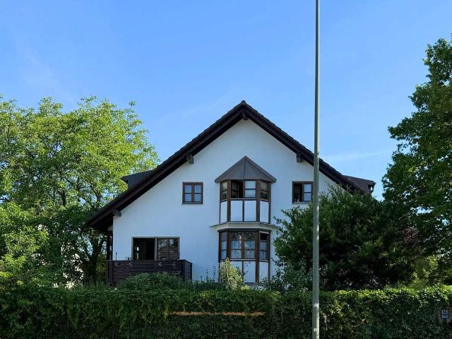 Großzügige 3 Zimmer Wohnung mit Südwest Balkon und Tiefgarage