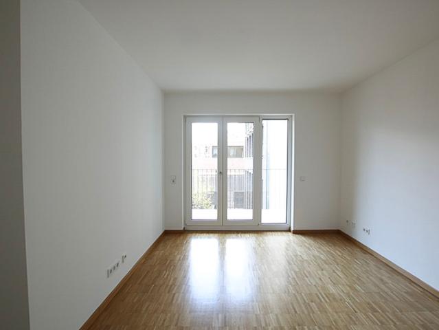 Großzügige 3 Zimmer Wohnung am Westhafen mit Balkon und Loggia