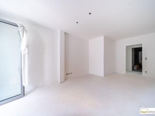 Großzügige 3 Zimmer Wohnung beziehbar Dezember
