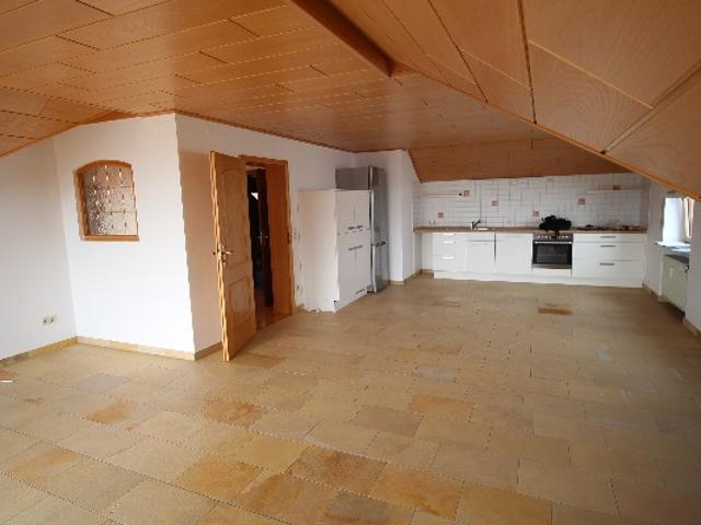Großzügige 3 Zimmer Wohnung in Neumarkts bester Wohnlage
