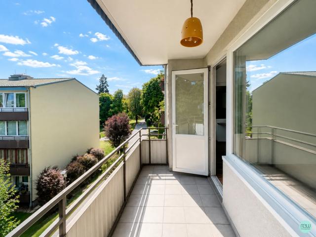 Großzügige 3 Zimmer Wohnung in Gießhübl mit zwei Loggien & Abstellplatz