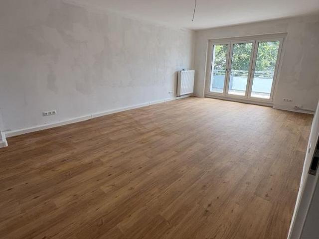 Großzügige 3 Zimmer Wohnung wartet auf Ihren Einzug