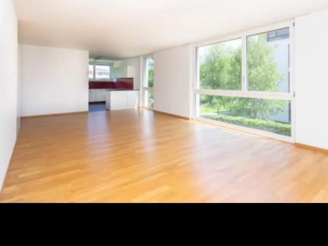 Grosszügige 3½ Zimmer Wohnung | 108 m² | Grosser gedeckter Sitzplatz | Rothrist