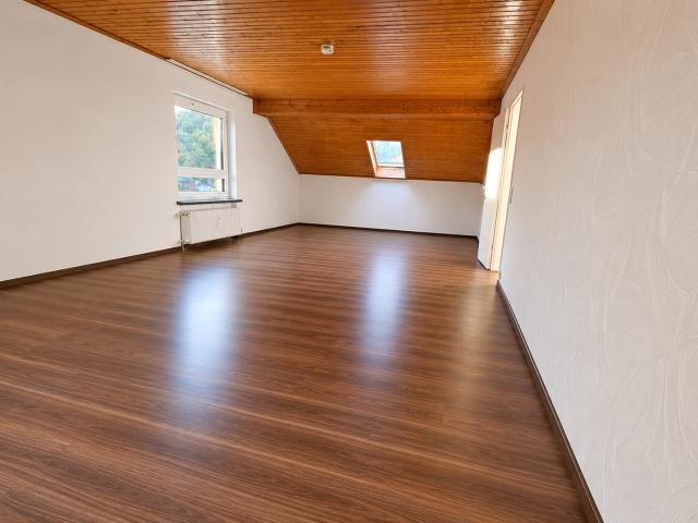 Großzügige 3 Zimmer Wohnung