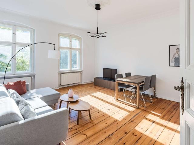 Großzügige 3 Zimmer Altbauwohnung im Reuterkiez