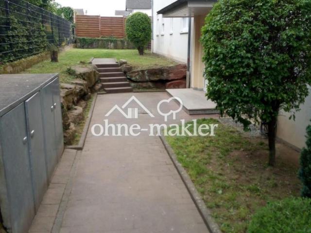 Großzügige 3 Zimmer Dachgeschosswohnung mit sonniger Loggia, Stellplatz & Keller