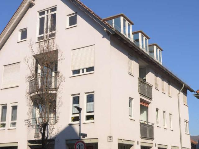Großzügige 3 Zimmer Dachgeschoßwohnung