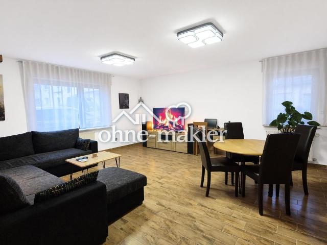 Großzügige 3 Zimmer EG Wohnung, Einbauküche, 2 Parkplätze, Keller