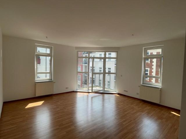 Großzügige 3 Zimmer Eigentumswohnung mit Balkon * provisionsfrei