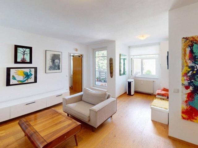 Großzügige 3 Zimmer Eigentumswohnung mit Balkon und Loggia in ruhiger Lage