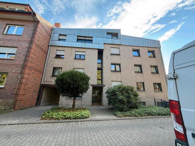 Großzügige 3 Zimmer Eigentumswohnung mit Südbalkon