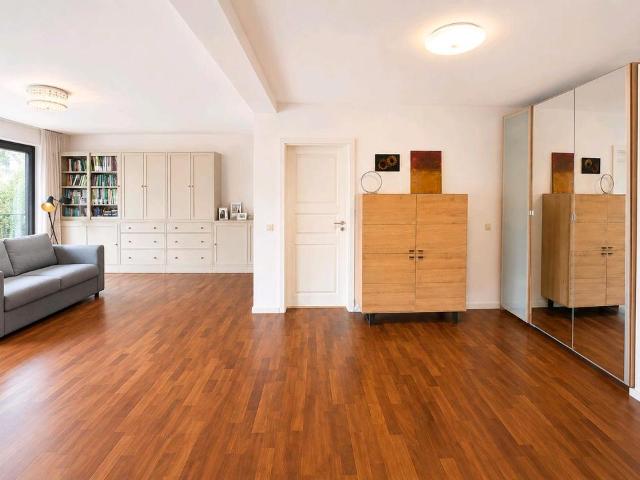 Großzügige 3 Zimmer Eigentumswohnung