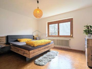 Großzügige 3 Zimmer Erdgeschoss Wohnung in Feldkirch | 92m² Wohnfläche | 3 Zimmer | Garage mit Montagegrube | Gemeinschaftsgarten Perfekt für Familien oder Paare!