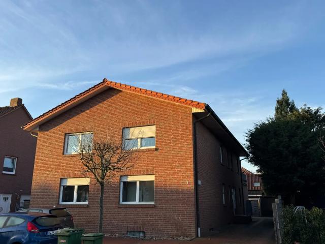 Großzügige 3 Zimmer Erdgeschosswohnung in schöner Lage!