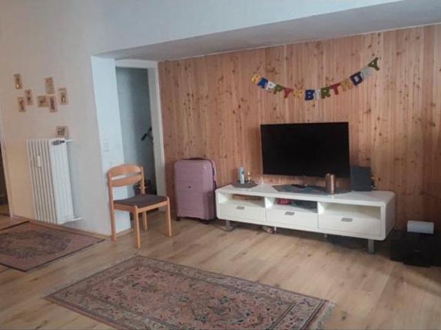 Großzügige 3 Zimmer Erdgeschosswohnung in ruhiger Lage