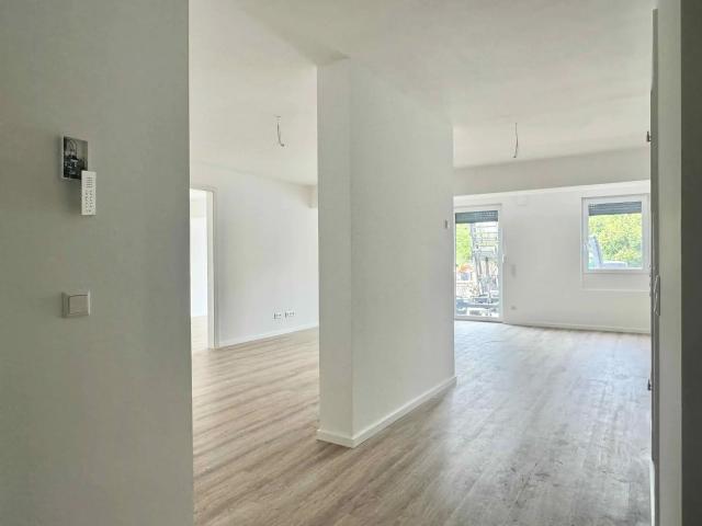 Großzügige 3 Zimmer Erdgeschosswohnung mit Terrasse im Erstbezug