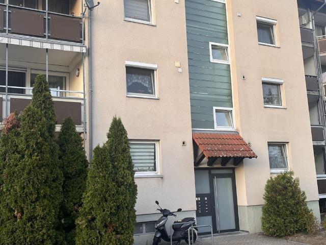 Großzügige 3 Zimmer Erdgeschosswohnung mit Westbalkon in ruhiger Wohnlage