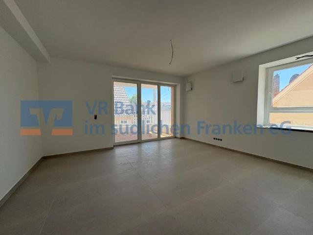 Großzügige 3 Zimmer Etagenwohnung mit Balkon nach energetischer Kernsanierung in Gunzenhausen