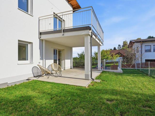 Großzügige 3 Zimmer Gartenwohnung mit Terrasse für höchste Wohnqualität