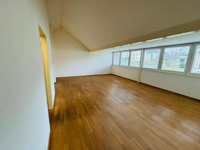 Grosszügige 3 Zimmer Genossenschaftswohnung an familienfreundlicher Lage
