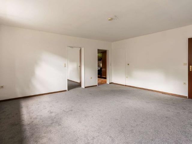 Großzügige 3 Zimmer Kellerwohnung, Obj. 10253