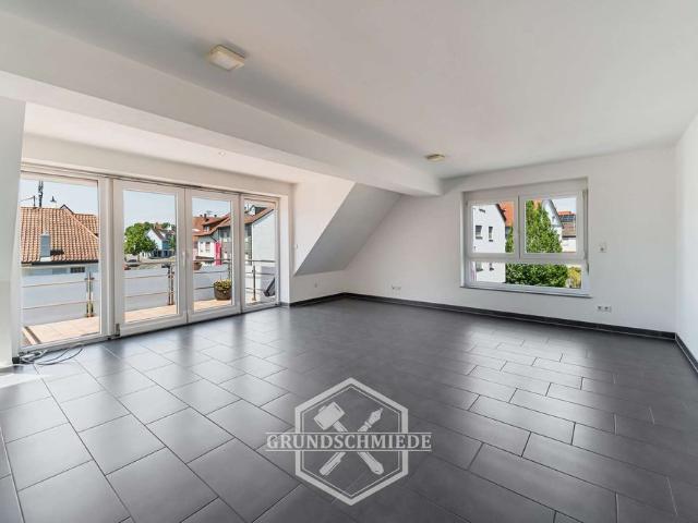 Großzügige 3 Zimmer Maisonette mit Balkon und zwei Bädern