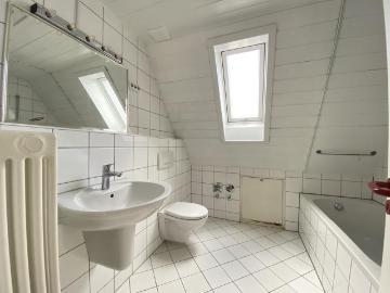 Großzügige 3 Zimmer Maisonette Wohnung in ruhiger Wohnlage
