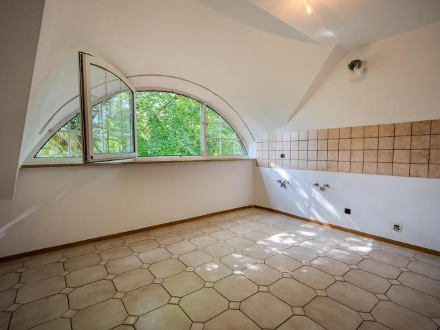 Großzügige 3 Zimmer Maisonette Wohnung mit ca. 120 m² in Zirndorf Weiherhof – sofort bezugsfrei