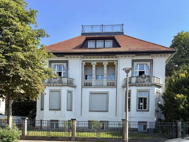 Großzügige 3 Zimmer Maisonette Wohnung mit Dachterrasse am Großen Garten