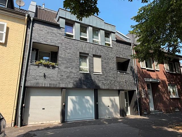 Großzügige 3 Zimmer Maisonettewohnung mit Terrasse und Balkon in Rheydt