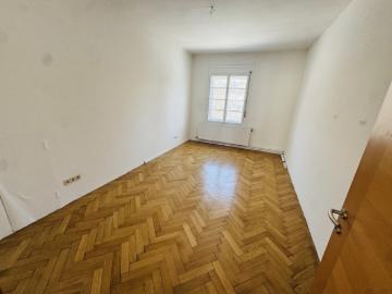 Großzügige 3 Zimmer Mietwohnung mit Balkon in Mürzzuschlag