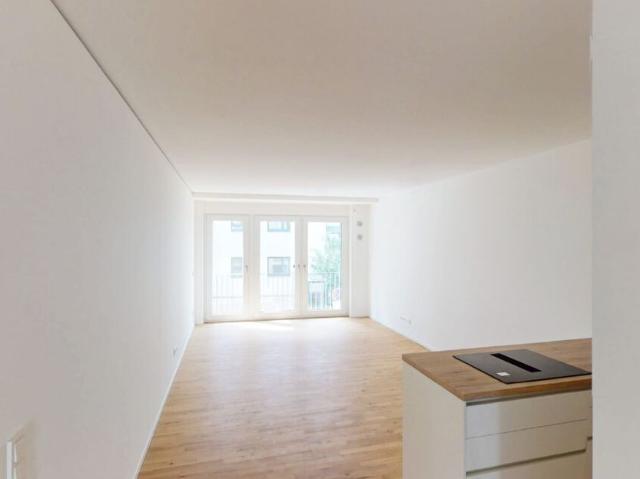 Großzügige 3 Zimmer Neubauwohnung mit Balkon und offener Wohnküche im Rosenstein Quartier