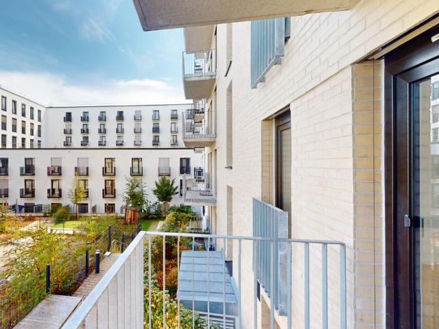 Großzügige 3 Zimmer Neubauwohnung mit Balkon und offener Wohnküche im Rosenstein Quartier