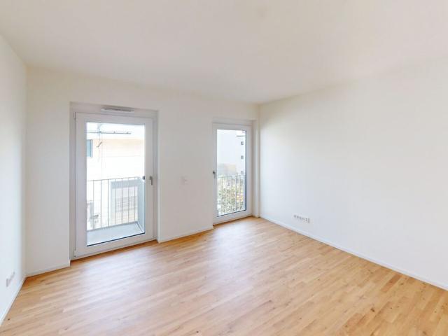 Großzügige 3 Zimmer Neubauwohnung mit Balkon und offener Wohnküche im Rosenstein Quartier