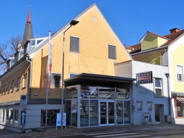 Großzügige 3 Zimmerwohnung am Hauptplatz Top 2