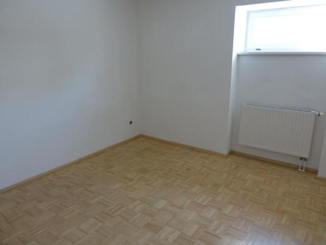 Großzügige 3 Zimmerwohnung am Hauptplatz Top 2