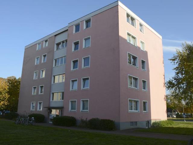 Großzügige 3 Zimmerwohnung in ruhiger Hausgemeinschaft mit Aufzug/ Loggia