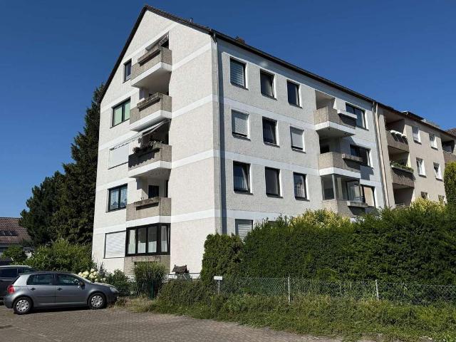 Großzügige 3 Zimmerwohnung mit Balkon!