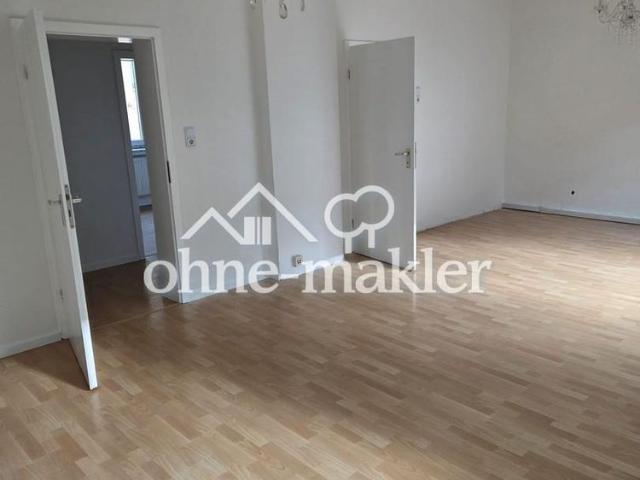 großzügige 3 Zimmerwohnung mit Charme