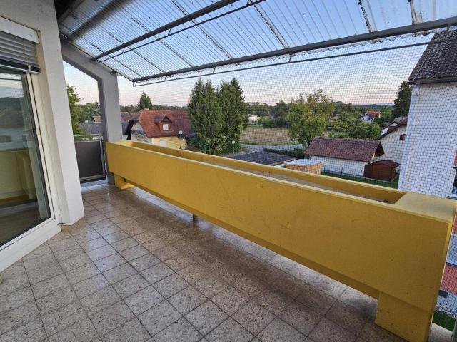 Großzügige 3 Zimmerwohnung unbefristeter Mietvertrag