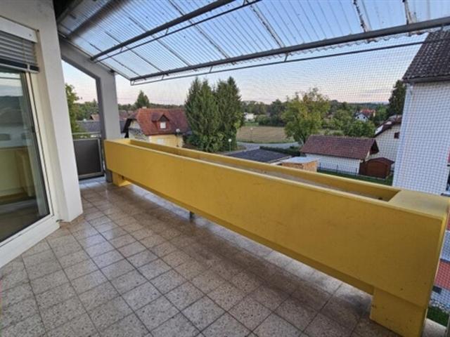 Großzügige 3 Zimmerwohnung unbefristeter Mietvertrag