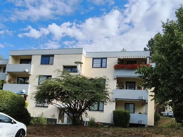 Großzügige 3 ZKB Whg. mit Balkon u. EBK in Top Lage von SB Rodenhof