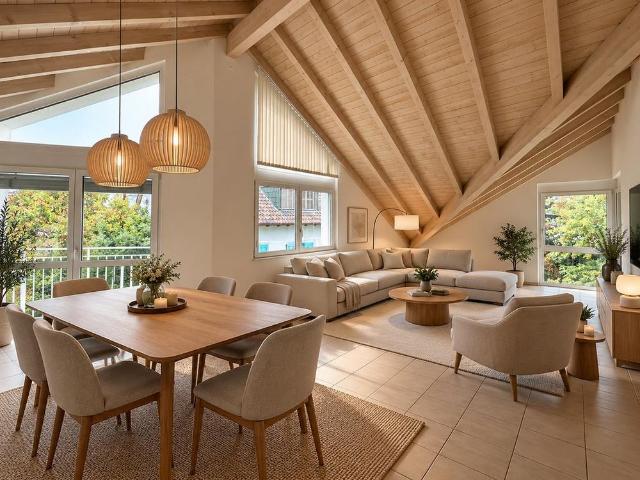 Grosszügige 3.5 Zimmer Dachwohnung mit kleinem Büro/Abstellraum